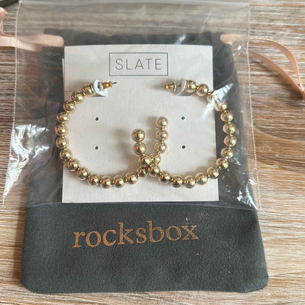 Slate hoop ball studs - gold. New from rocks box